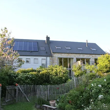 Les Hirondelles, Rural Holiday home Evrehailles
